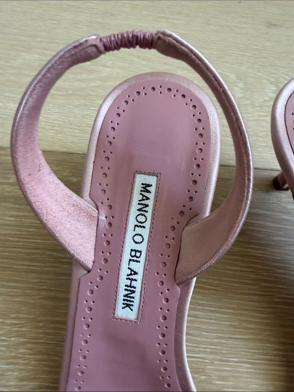 Manolo Blahnik Ligra 50 Faille-trimmed satin slingback sandals - Picture 3 of 6